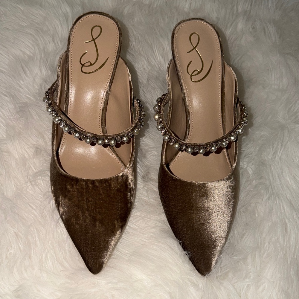 Sam Edelman Beige Heels with Rhinestone Accent - Picture 13 of 14